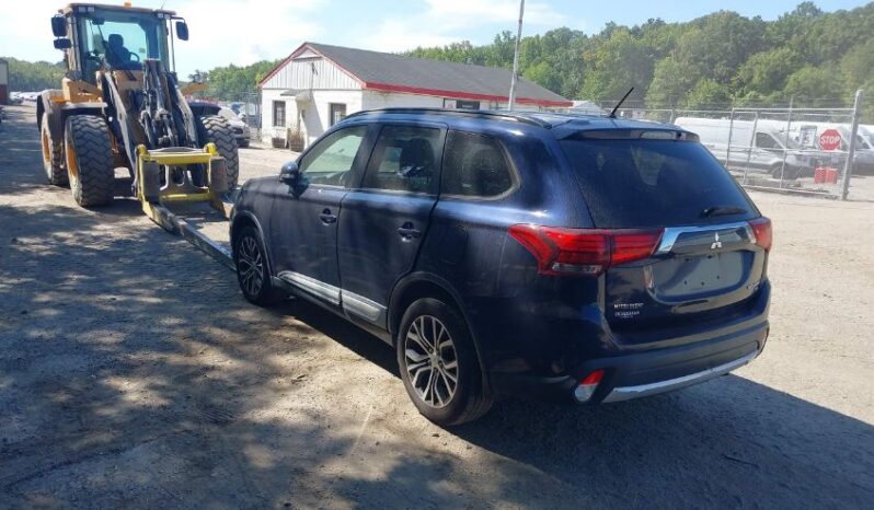 
								2016 Mitsubishi Outlander full									