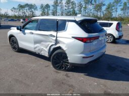 
										2024 Mitsubishi Outlander full									