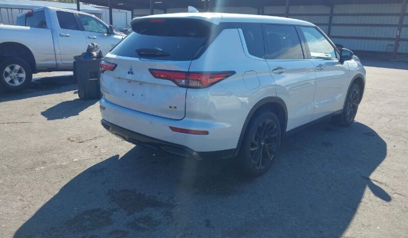 
								2024 Mitsubishi Outlander full									