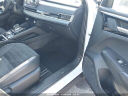 
										2024 Mitsubishi Outlander full									