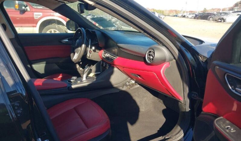 
								2018 Alfa romeo Giulia full									