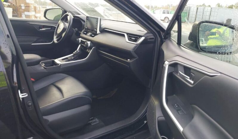 
								2020 Toyota Rav4 full									