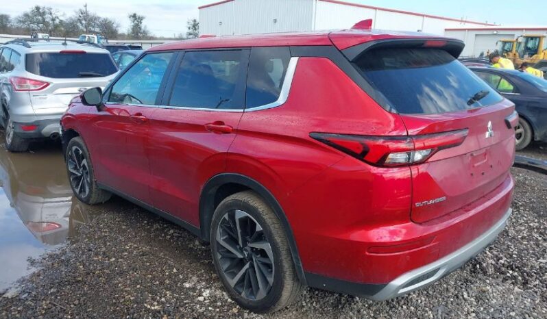 
								2024 Mitsubishi Outlander full									