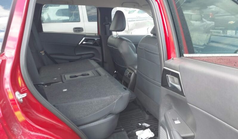 
								2024 Mitsubishi Outlander full									