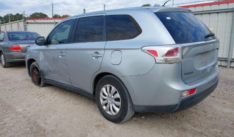 
								2014 Mitsubishi Outlander full									