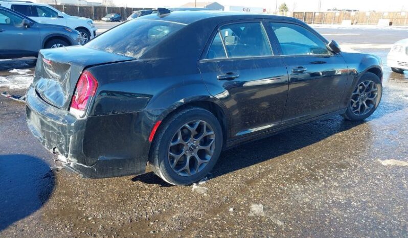 
								2017 Chrysler 300 full									