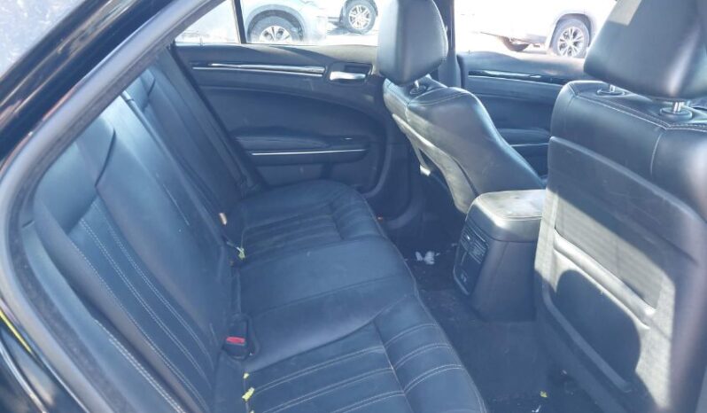 
								2017 Chrysler 300 full									