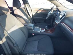 
										2012 Chrysler 300 full									
