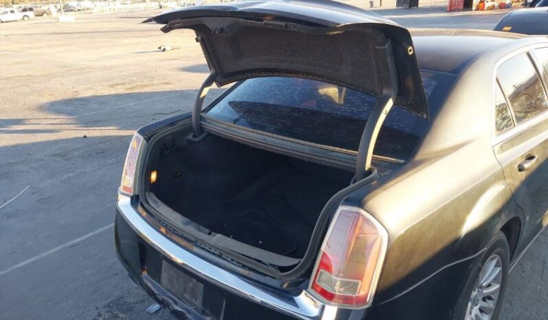 
								2012 Chrysler 300 full									