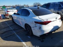 
										2017 Alfa romeo Giulia full									
