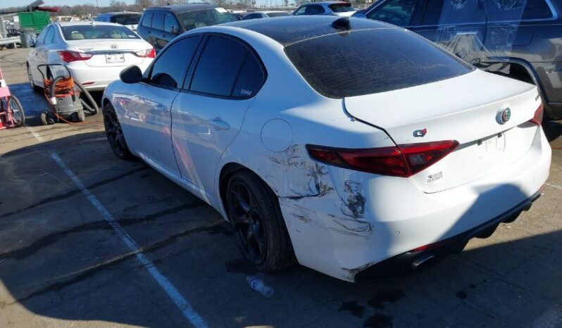 
								2017 Alfa romeo Giulia full									