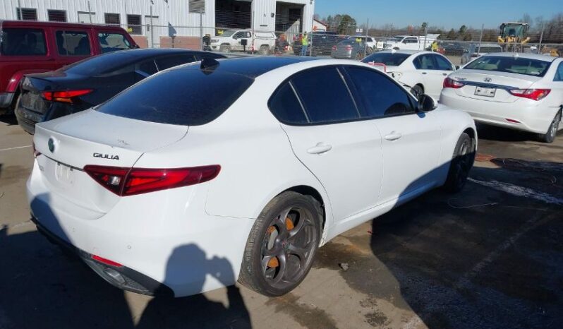 
								2017 Alfa romeo Giulia full									