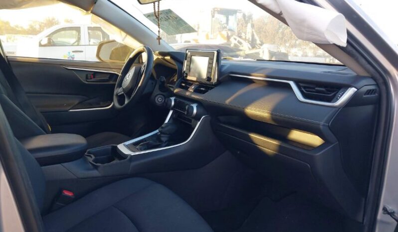 
								2019 Toyota Rav4 full									