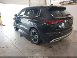 
										2022 Mitsubishi Outlander full									