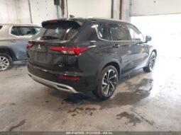 
										2022 Mitsubishi Outlander full									