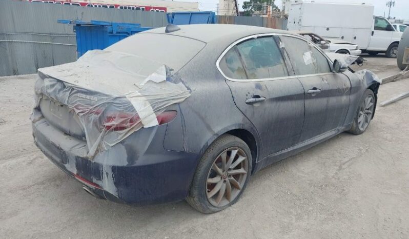 
								2021 Alfa romeo Giulia full									