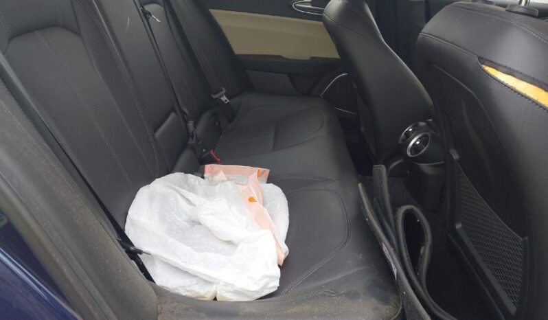 
								2021 Alfa romeo Giulia full									