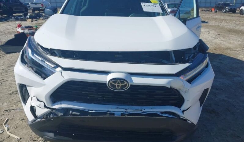 
								2024 Toyota Rav4 full									