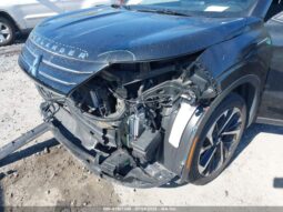 
										2023 Mitsubishi Outlander full									