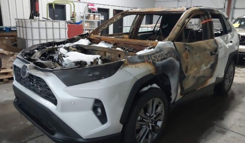 
								2024 Toyota Rav4 full									