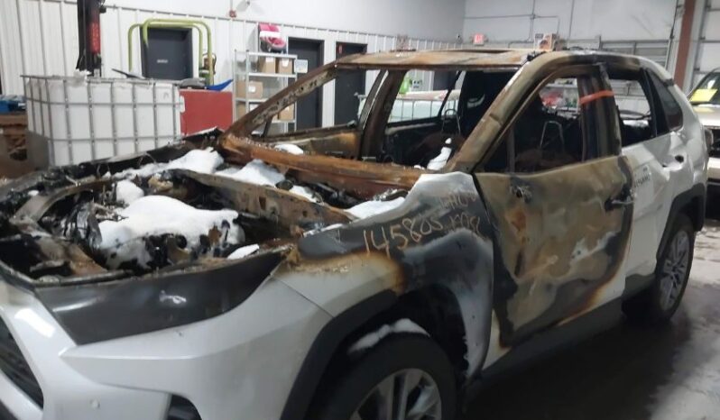 
								2024 Toyota Rav4 full									