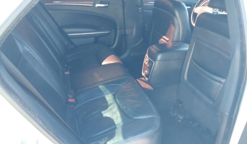 
								2012 Chrysler 300 full									