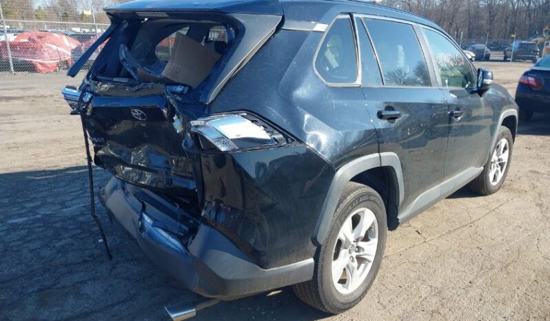 
								2019 Toyota Rav4 full									