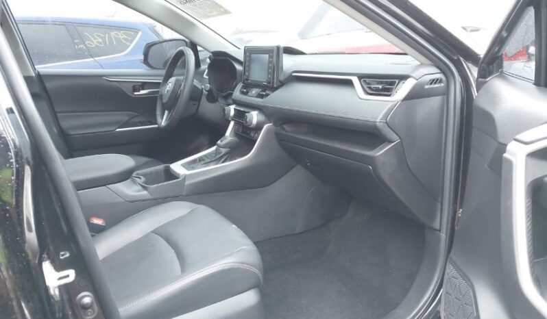 
								2022 Toyota Rav4 full									