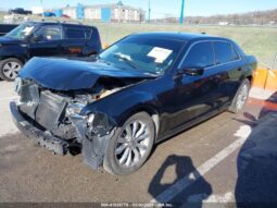 
										2017 Chrysler 300 full									