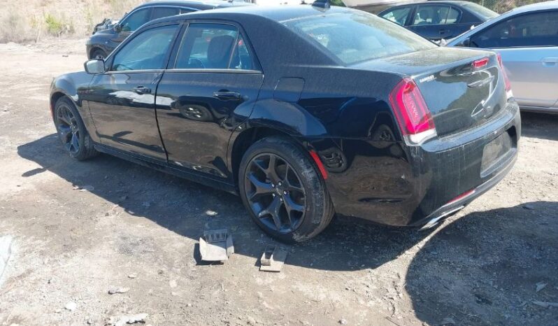 
								2022 Chrysler 300 full									