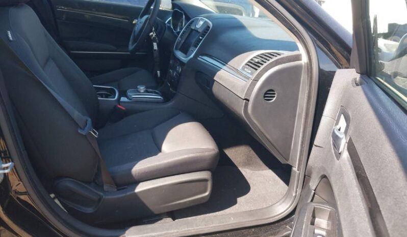 
								2022 Chrysler 300 full									