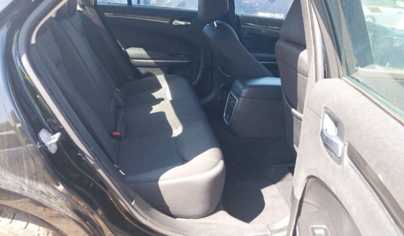 
								2022 Chrysler 300 full									