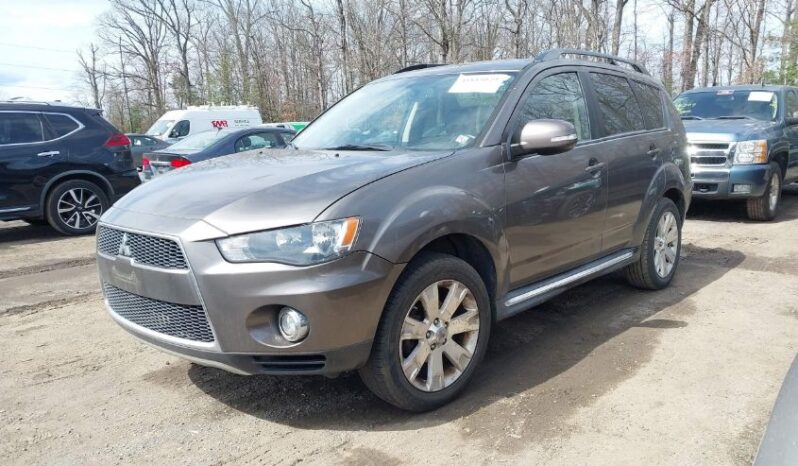 
								2013 Mitsubishi Outlander full									