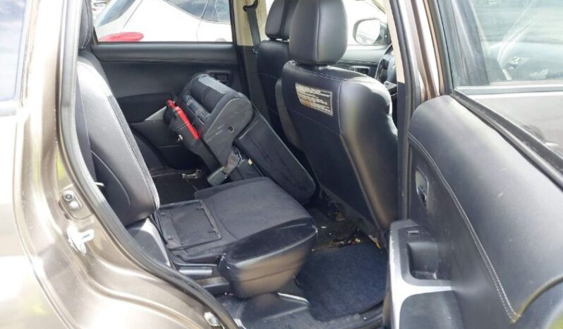 
								2013 Mitsubishi Outlander full									