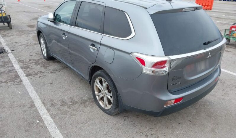 
								2014 Mitsubishi Outlander full									