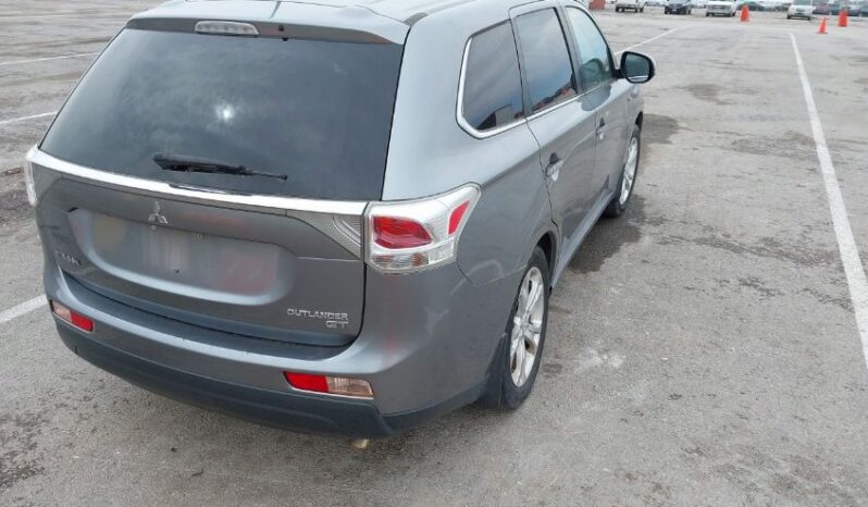 
								2014 Mitsubishi Outlander full									