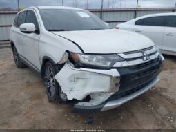 
										2017 Mitsubishi Outlander full									