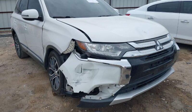 
								2017 Mitsubishi Outlander full									