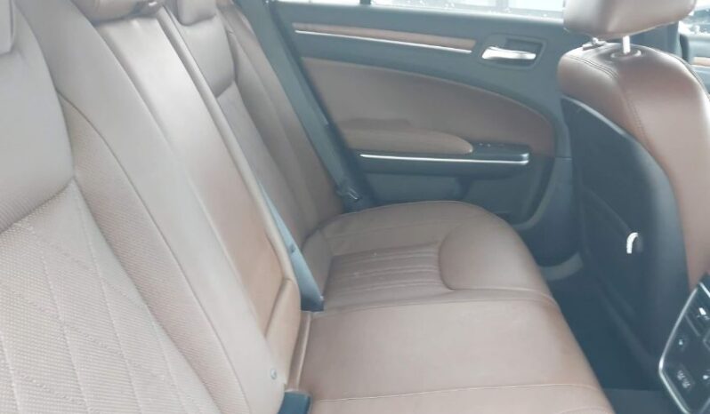 
								2020 Chrysler 300 full									