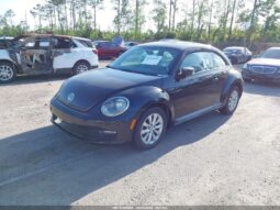 
										2015 Volkswagen Beetle full									