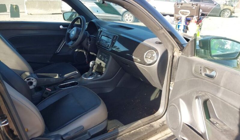 
								2015 Volkswagen Beetle full									