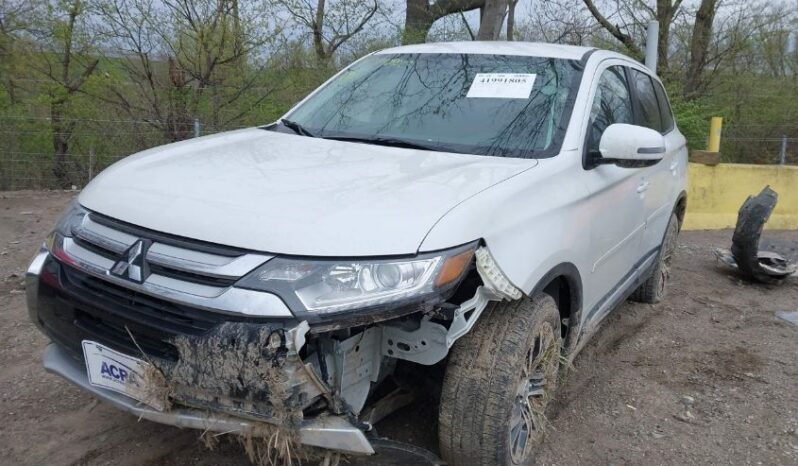 
								2017 Mitsubishi Outlander full									