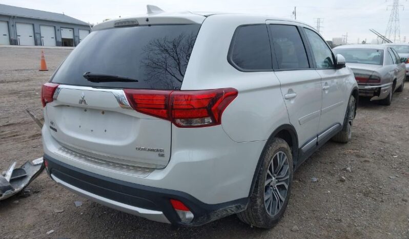 
								2017 Mitsubishi Outlander full									