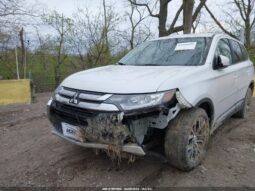 
										2017 Mitsubishi Outlander full									