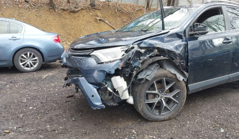 
								2017 Toyota Rav4 full									