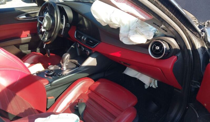 
								2019 Alfa romeo Giulia full									