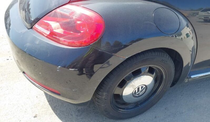 
								2015 Volkswagen Beetle full									