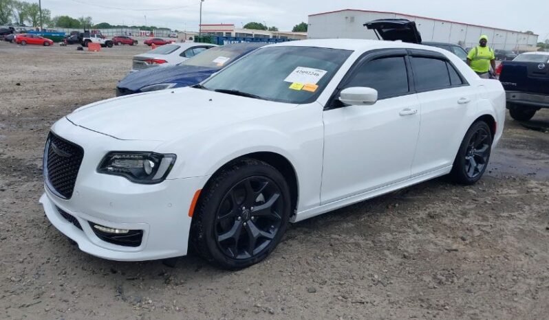 
								2022 Chrysler 300 full									