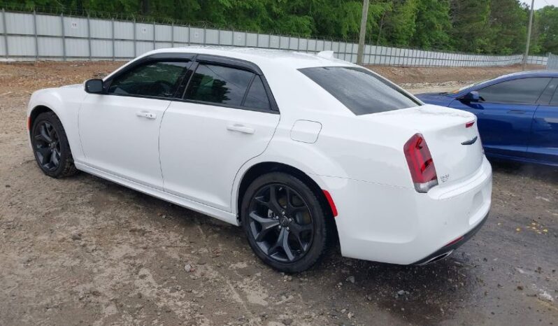 
								2022 Chrysler 300 full									