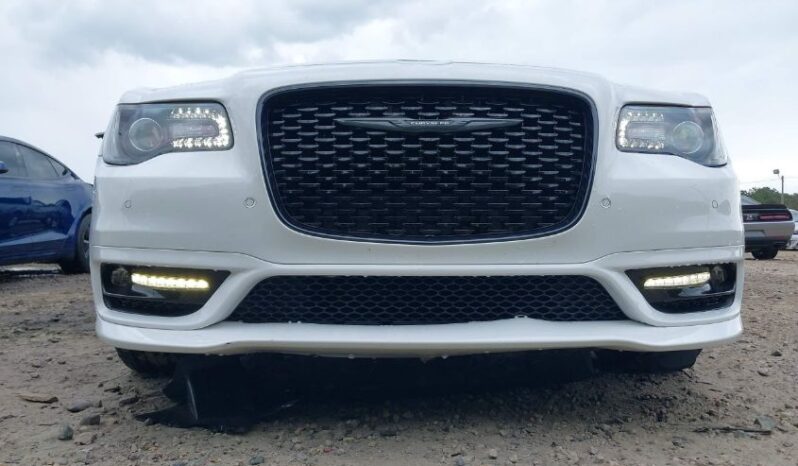 
								2022 Chrysler 300 full									